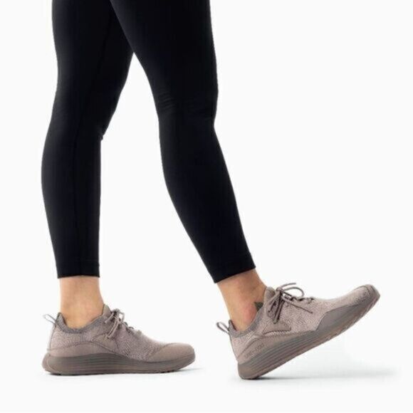 NWT Lane Eight Unisex HIIT Trainer Shoe - Size Tan Women 9 - Picture 1 of 7